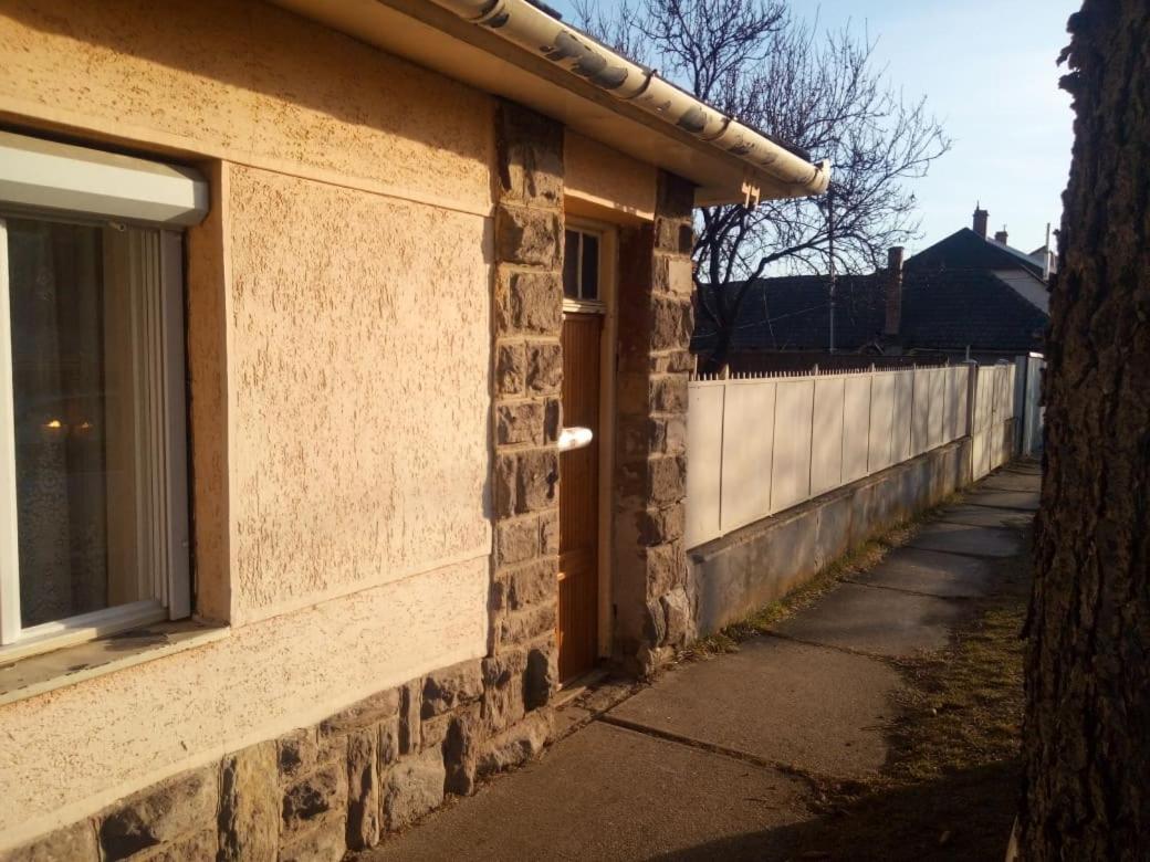 Kert Oevezeti Lakas Apartment Gyöngyös Exterior foto